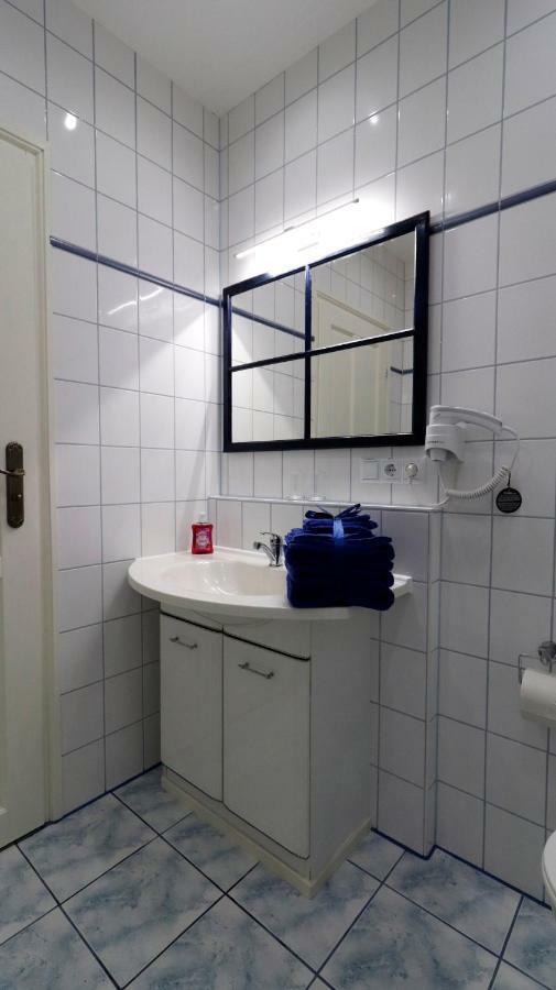 Ferienwohnung Zum Rotem Karpfen แอร์ฟวร์ท ภายนอก รูปภาพ
