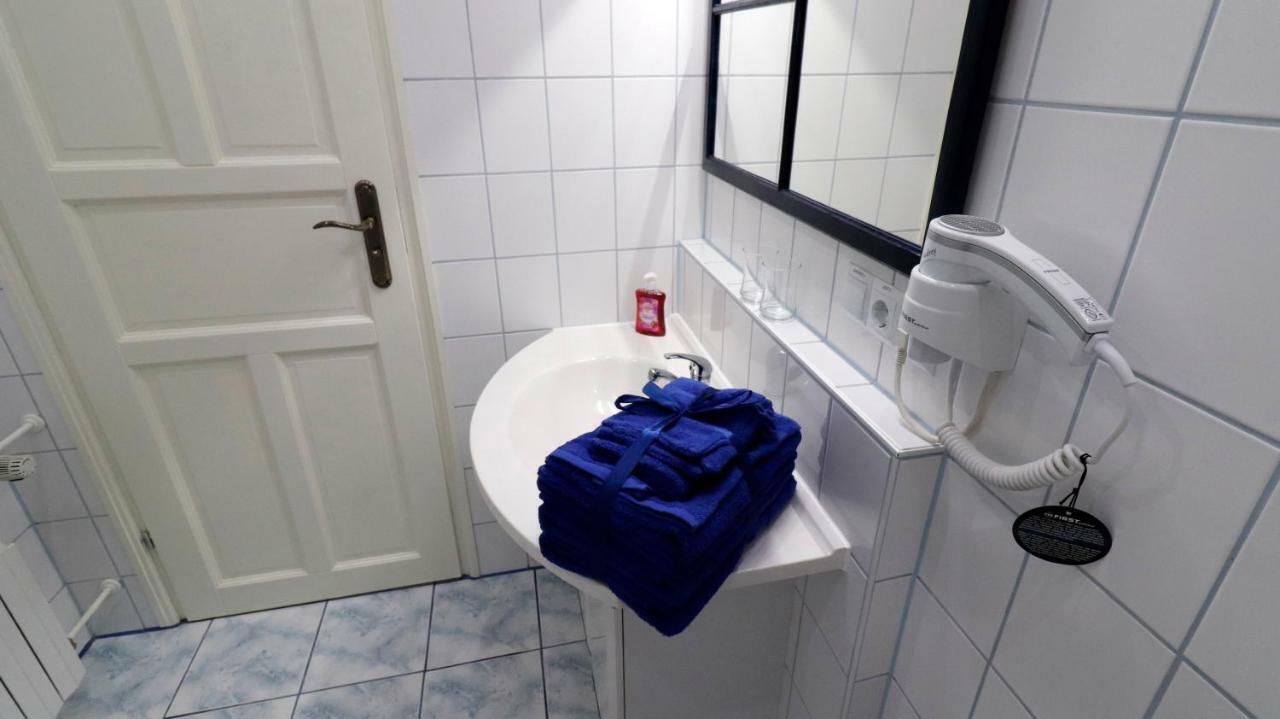 Ferienwohnung Zum Rotem Karpfen แอร์ฟวร์ท ภายนอก รูปภาพ